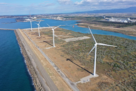 三国風力発電所の空撮写真