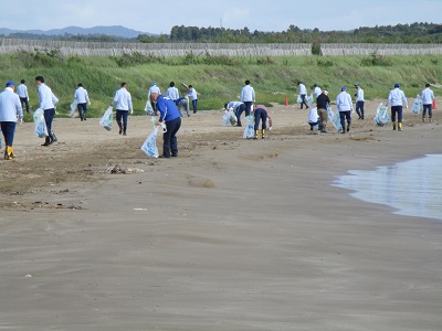 発電所周辺海岸清掃