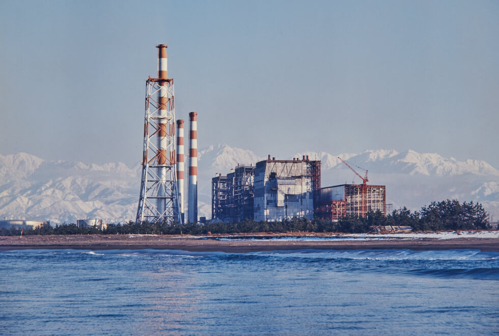 富山火力発電所（1971年（昭和45）当時）