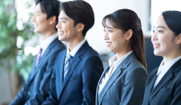 採用情報