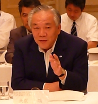 iВ