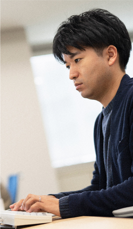 振り返りミーティングをし、退社